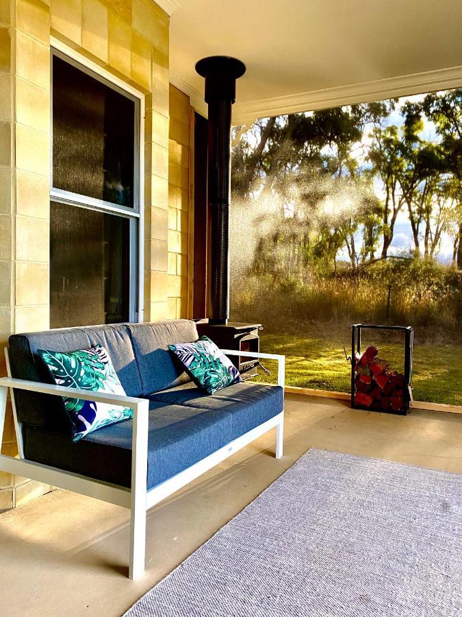 Accommodation Creek Cottages & Sundown View Suites Ballandean المظهر الخارجي الصورة