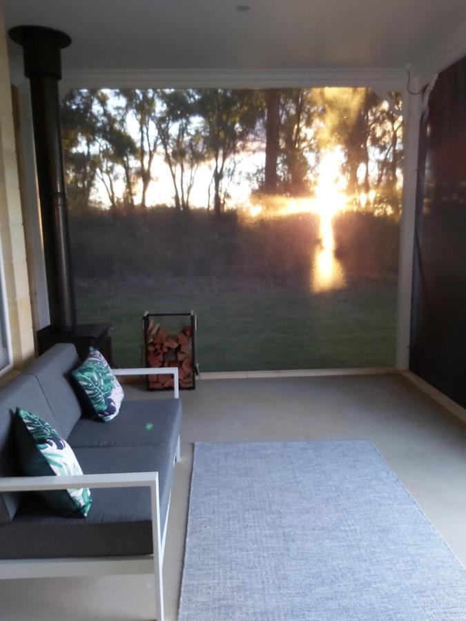 Accommodation Creek Cottages & Sundown View Suites Ballandean المظهر الخارجي الصورة
