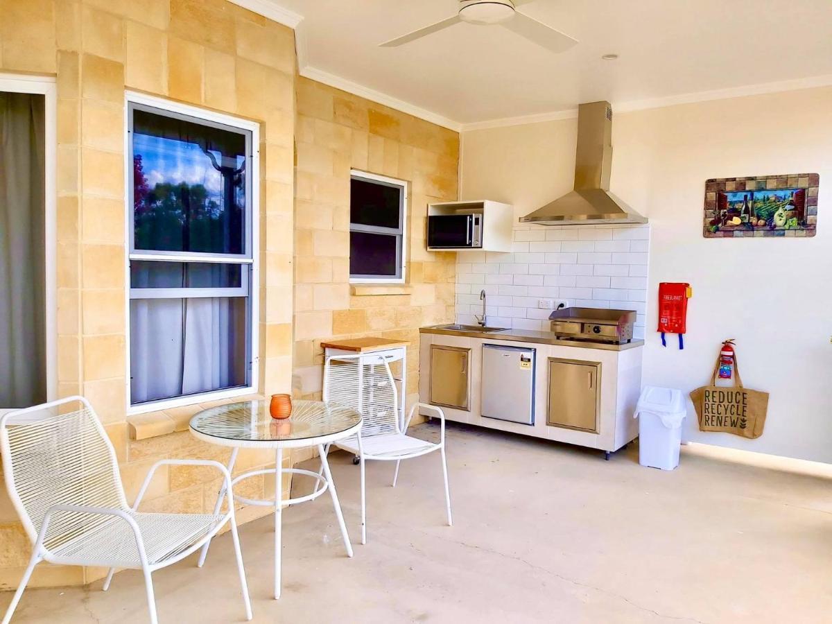 Accommodation Creek Cottages & Sundown View Suites Ballandean المظهر الخارجي الصورة